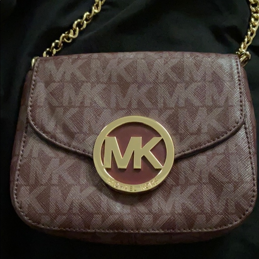 Michael Korda crossbody purse